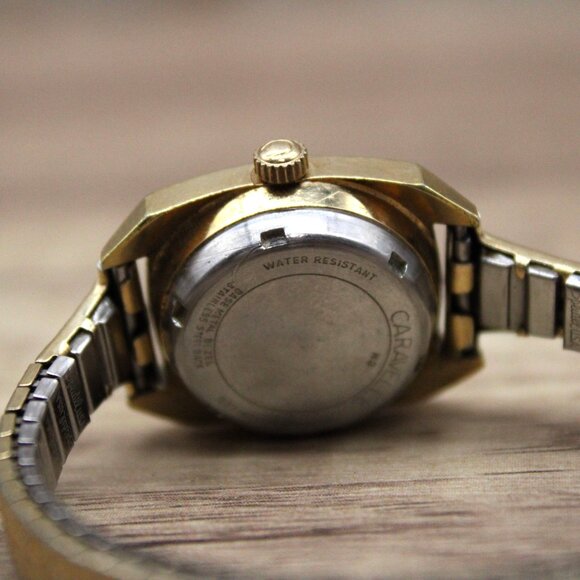 Vintage Caravelle By Bulova Watch Women Gold Tone Round Dial Stretch Band - Picture 8 of 8